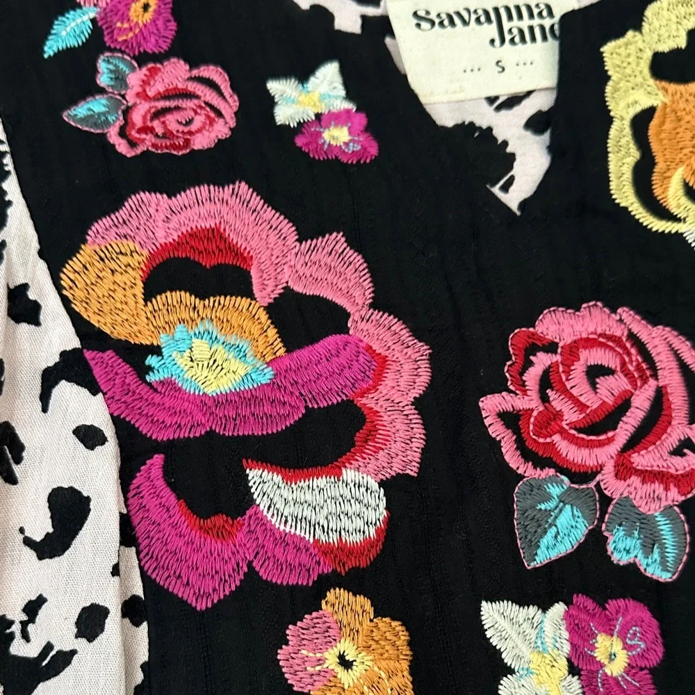 Savannah Jane Boho S Pink leopard embroidered floral Women’s Top - Picture 3 of 10